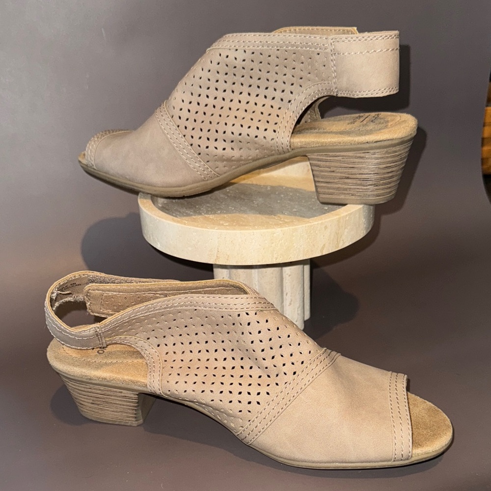 Earth Origins Delos Delilah Tan Peep-Toe Slingback Sandals Size 9 Velcro Closure - Picture 4 of 10